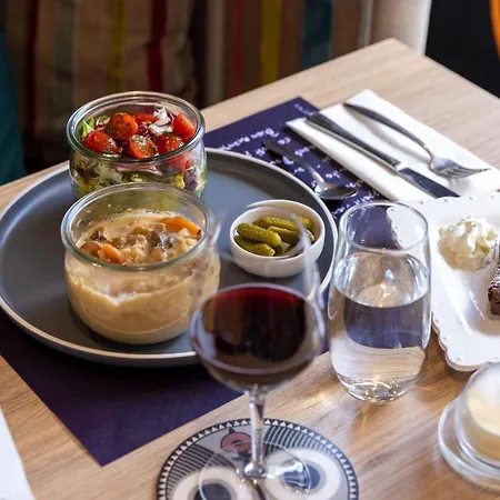 Le Dauphin Hotel Honfleur