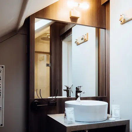 Le Dauphin Les Loges Hotel 3*