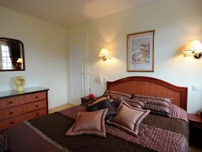 Le Dauphin Отель 3*